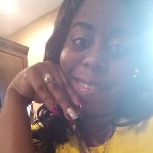 Meet your Posher, Loronda